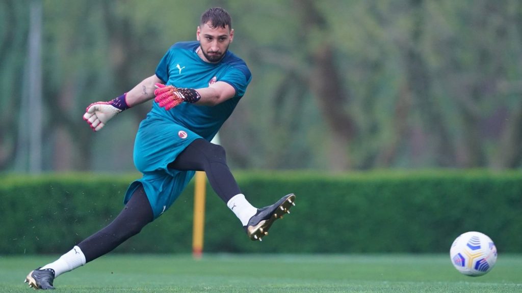 donnarumma football boots