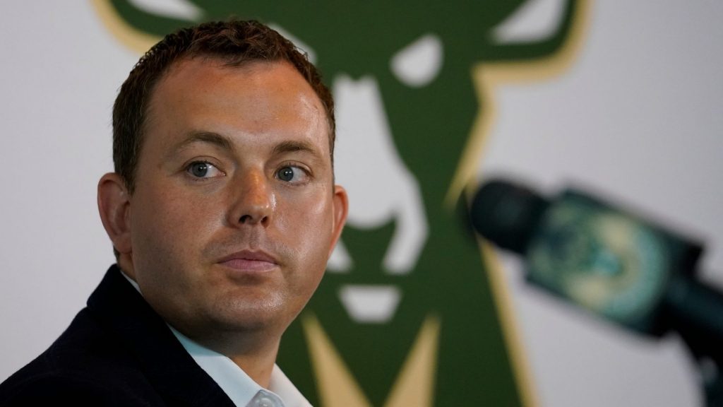Milwaukee Bucks general manager Jon Horst signs contract extension