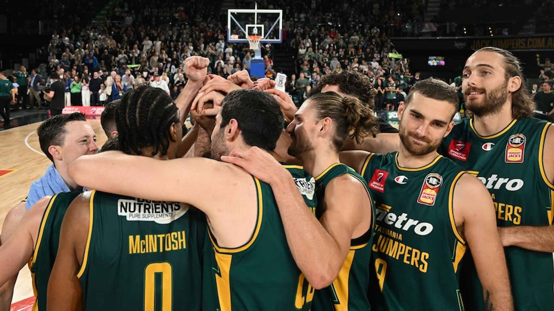 Adelaide Vs Tasmania JackJumpers 2022 International Club Friendly 