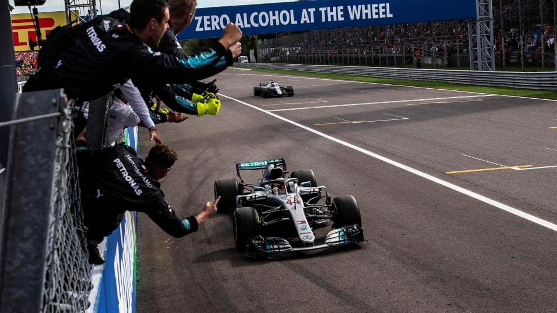 Lewis Hamilton: Top 10 F1 Wins Ranked - Sportslumo