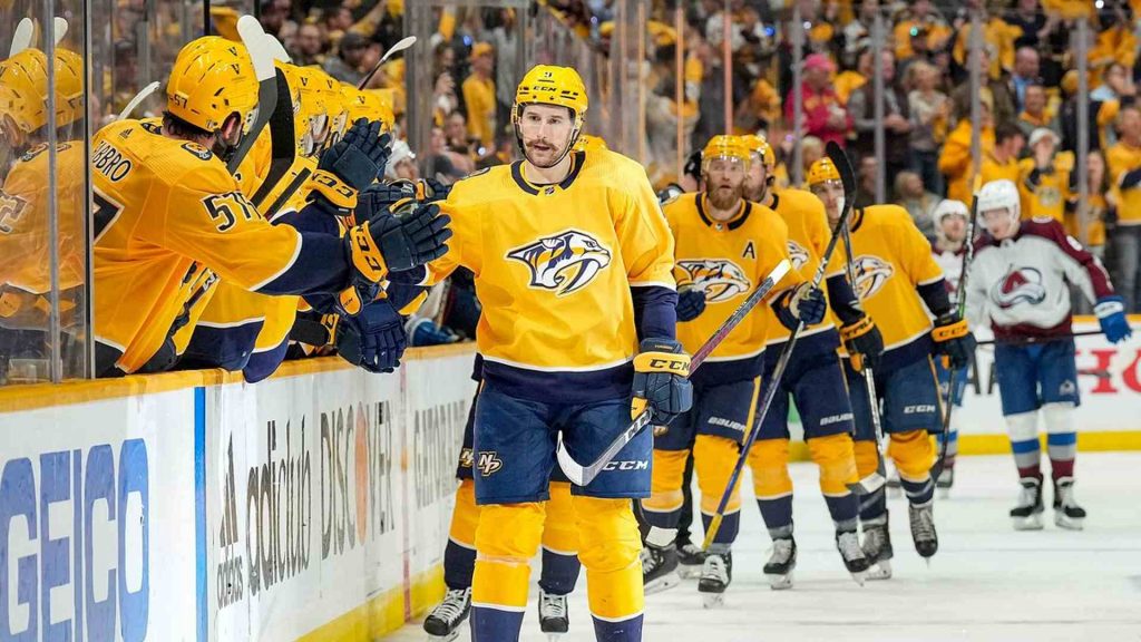 Chicago Blackhawks Vs Nashville Predators: NHL Live Stream, Schedule ...