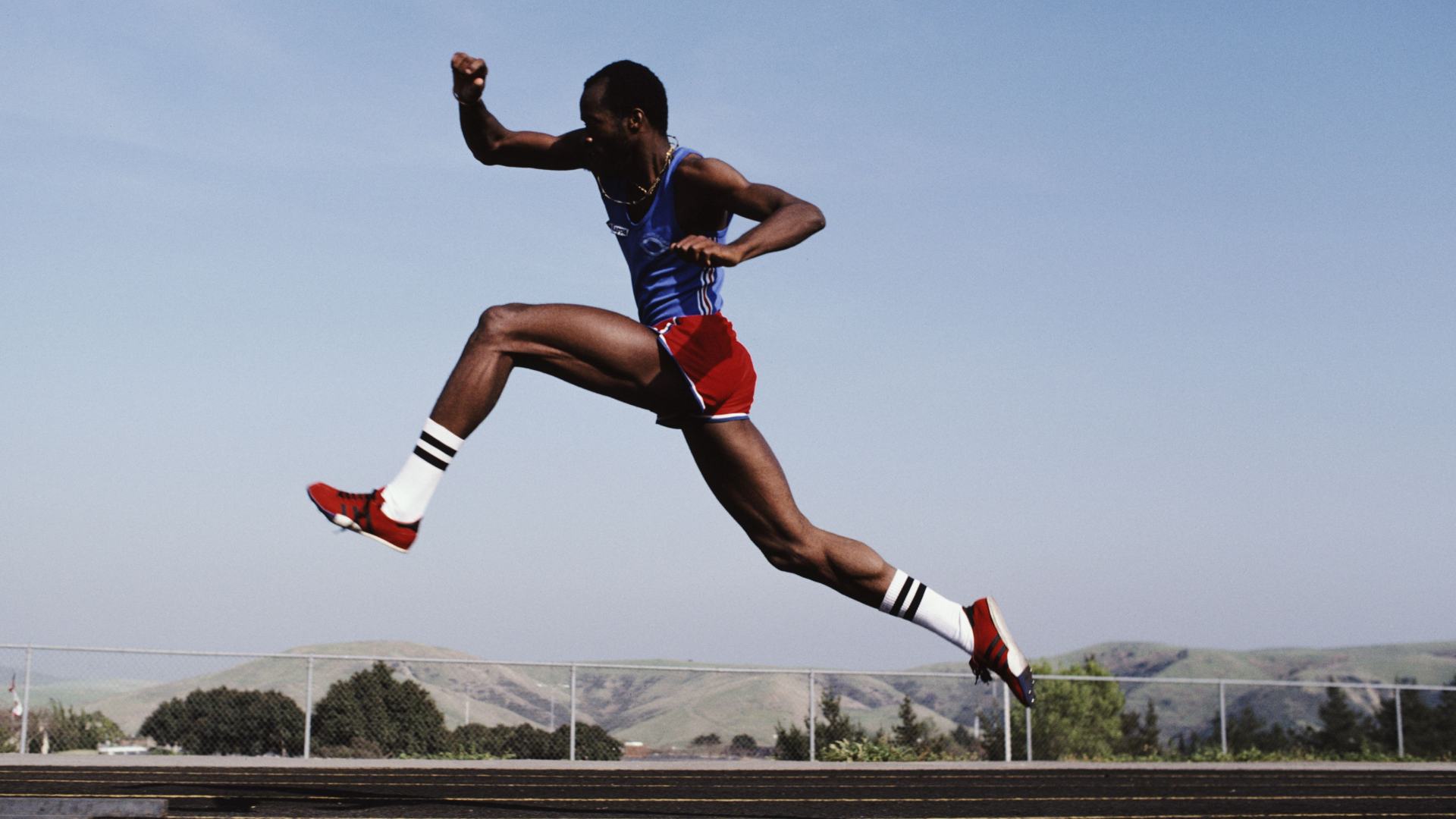 Edwin Moses in action in a training session (Moses in a file photo; Credits - Olympics.com)