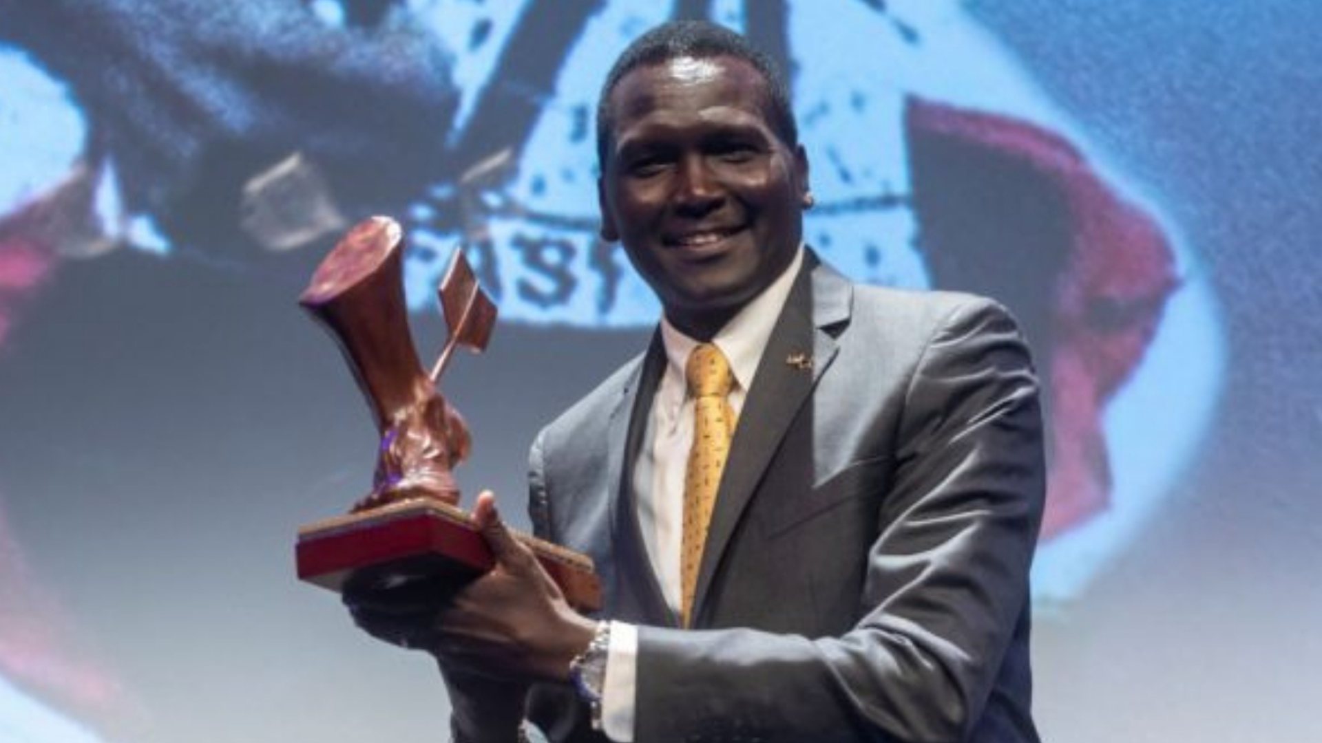 Paul Tergat receiving award for his accomplishments in Cross-country championships (In a file photo)