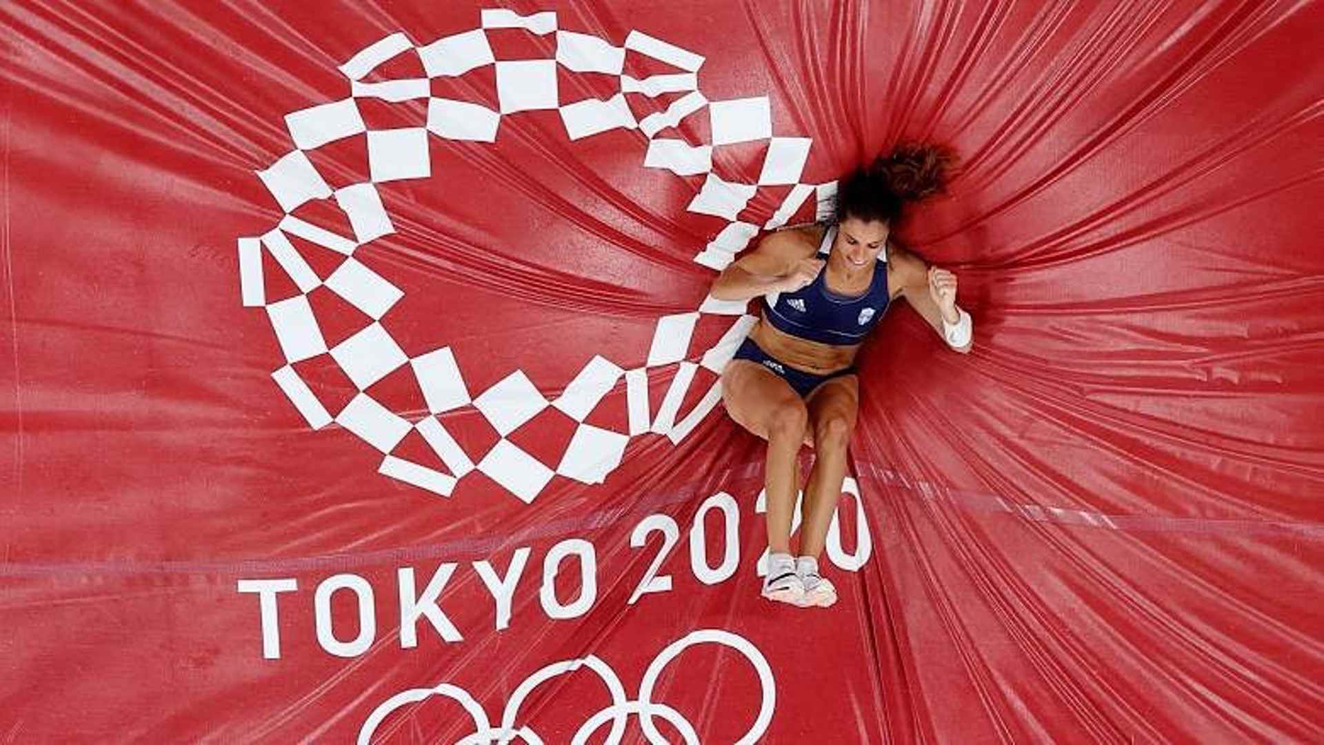 Katerina Stefanidi in action during the Tokyo Olympics 2020 (Image Credits - Instagram/ @stefanidi_katerina)
