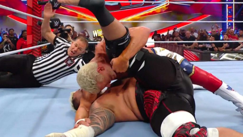 WWE RAW Cody Rhodes breaks Solo Sikoa's undefeated streak