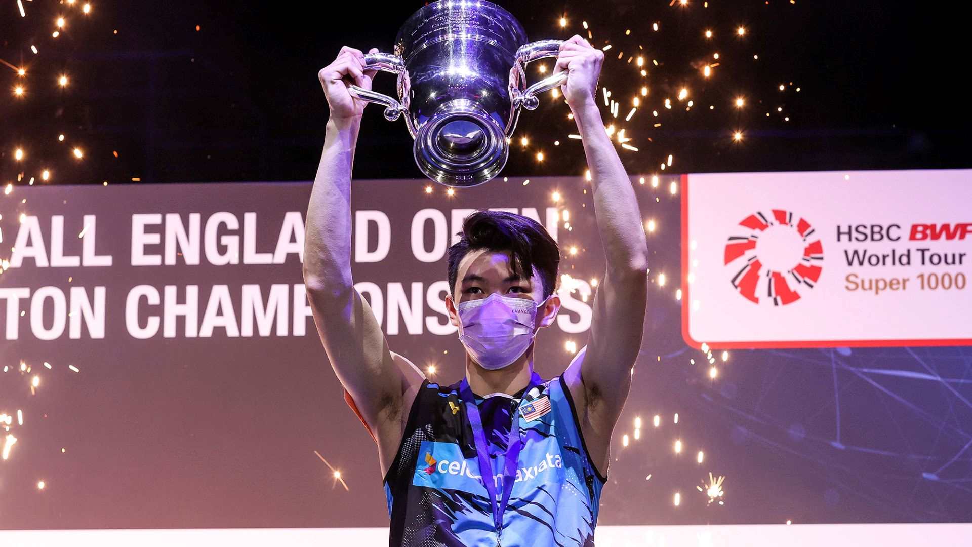 Lee Zii Jia with the All England Open 2021 trophy (Image Credits - Twitter/ @BadmintonPhoto)