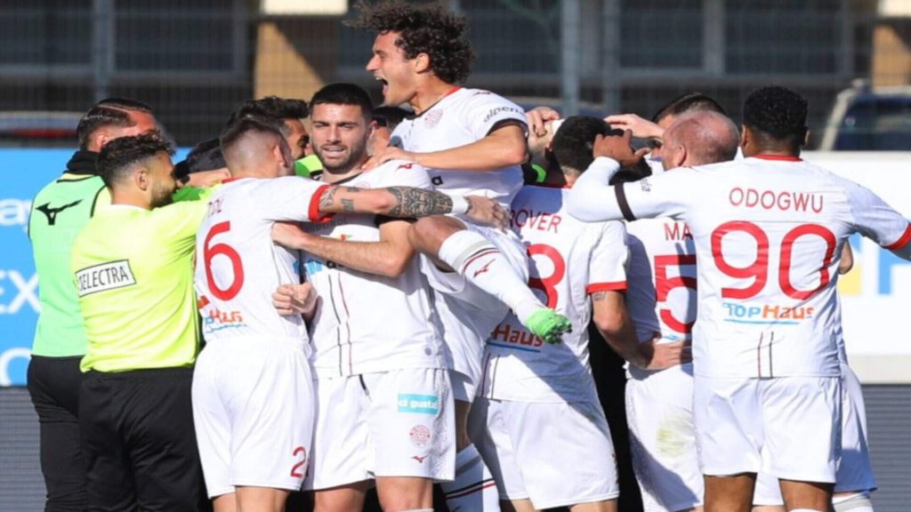 Bari Vs Sudtirol: Serie B Live Stream, Form Guide, Head To Head ...