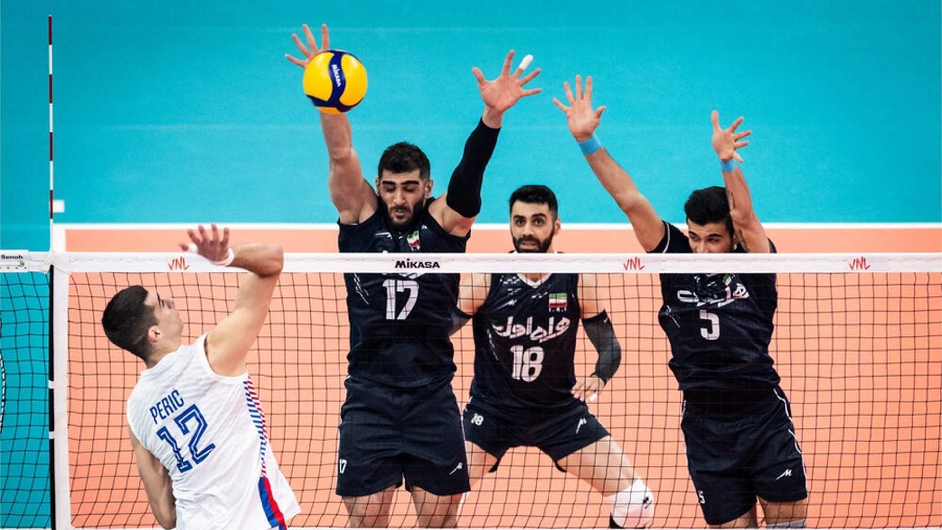 Трансферы волейбол мужчины 2024 2025. Волейбол. Иранская сборная по волейболу. Сборная Иран волейбол. Волейбол в Иране.