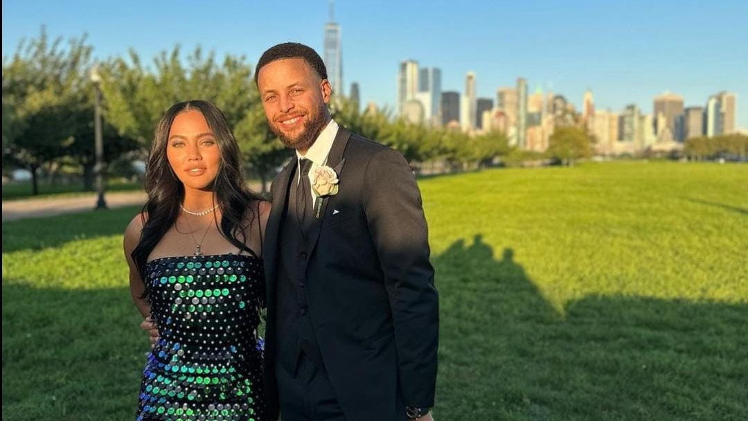 Ayesha And Stephen Curry Announce Their Fourth Child